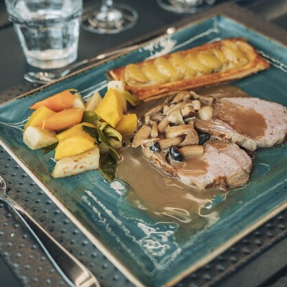 Ein Auserwähltes Menü lässt Gourmet-Herzen höher schlagen  | © Zermatt Bergbahnen 